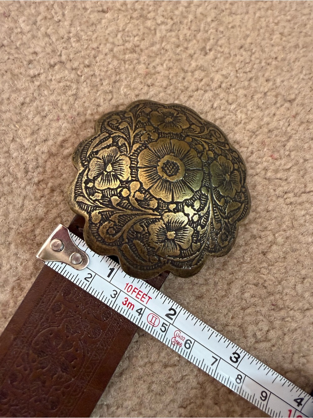 Garnet hill southwestern tooled leather oversized brass flower buckle belt - Picture 8 of 16